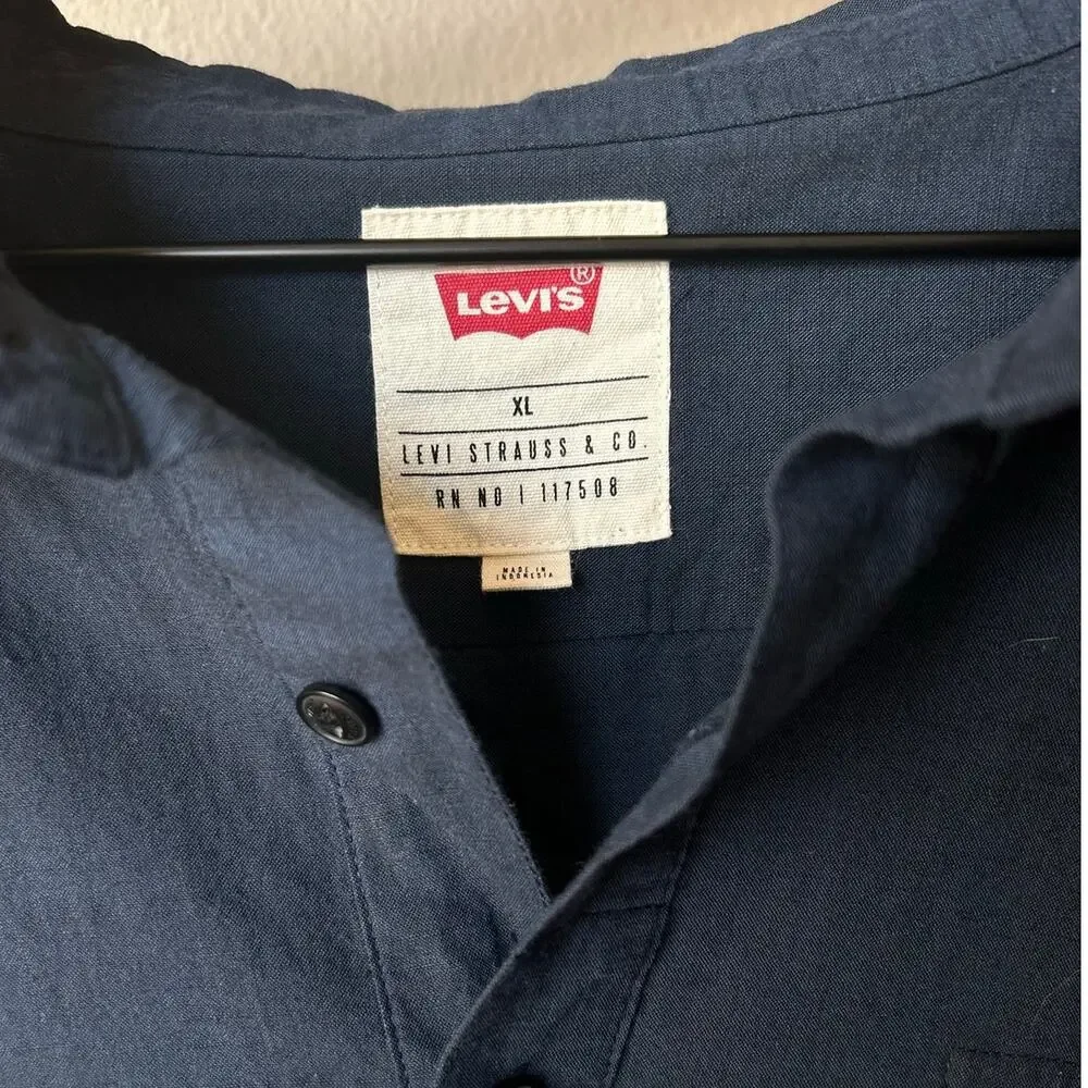 Levi's Dark Blue Long Sleeve Half Button-Up Shirt Size XL